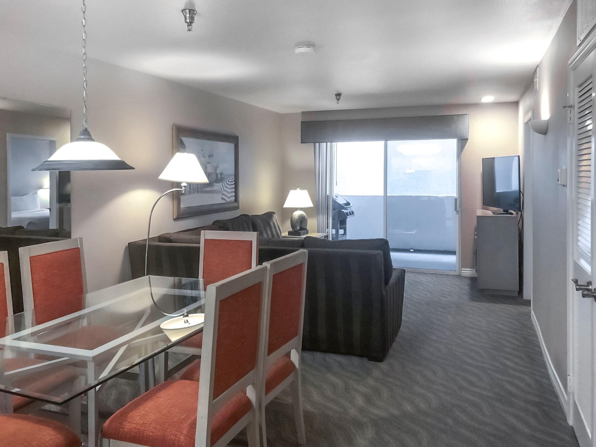 Hilton Vacation Club Riviera & Shores Resort