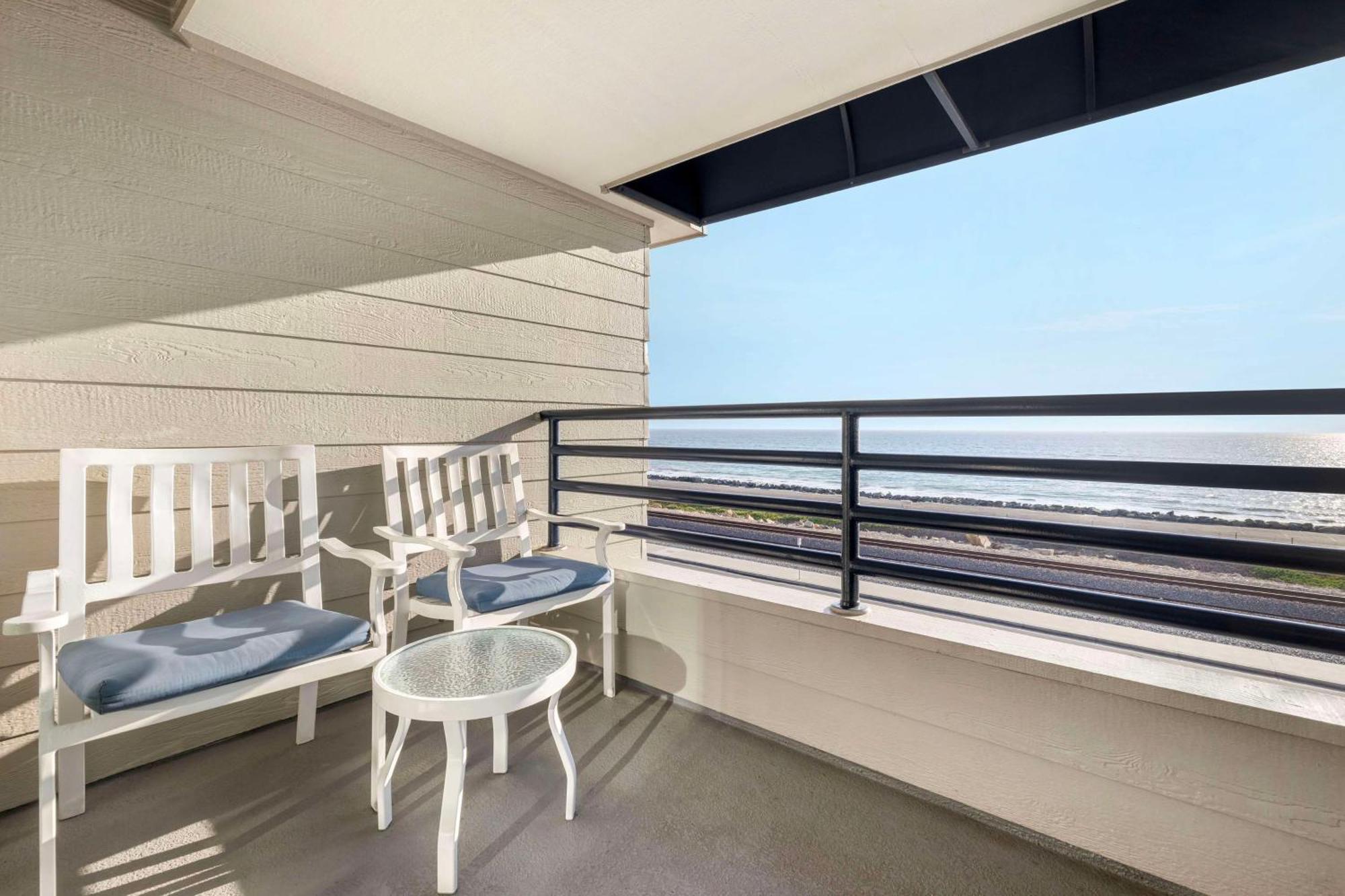 Hilton Vacation Club Riviera & Shores Resort