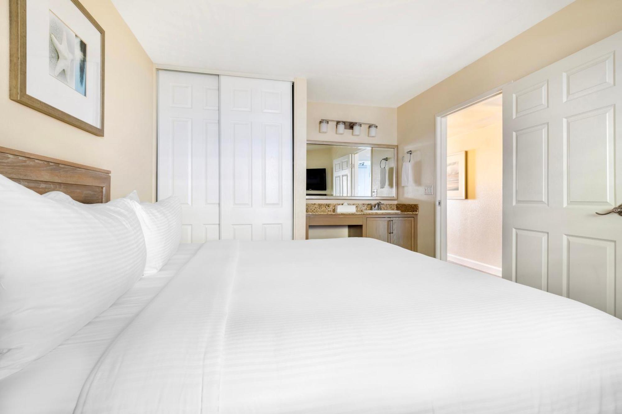 Hilton Vacation Club Riviera & Shores 2*